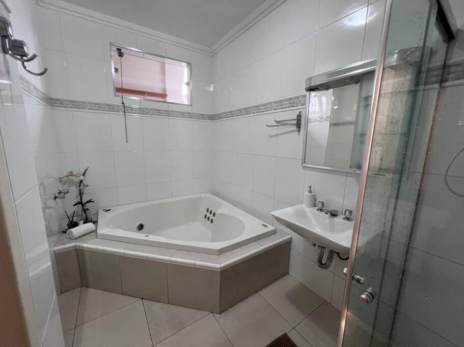 Estadia Das Gerais - Casa De Hospedes Adoravel Com Jacuzzi โอว์โรเปรโต ภายนอก รูปภาพ